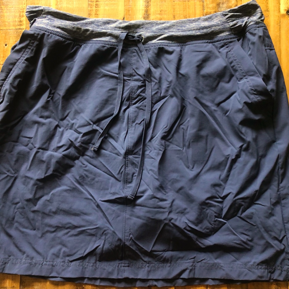 Duluth Trading Co Blue Armachillo Cooling Skort Size 16W